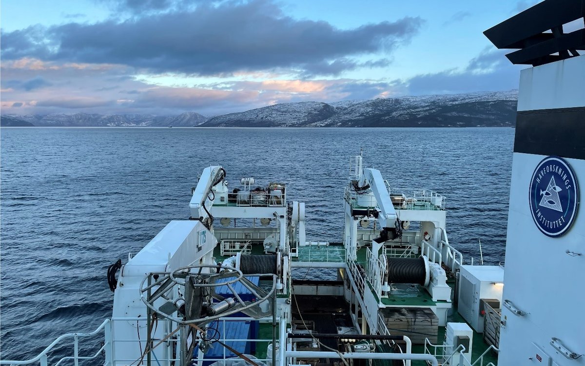 G.O. Sars ligg i le i Sognefjorden