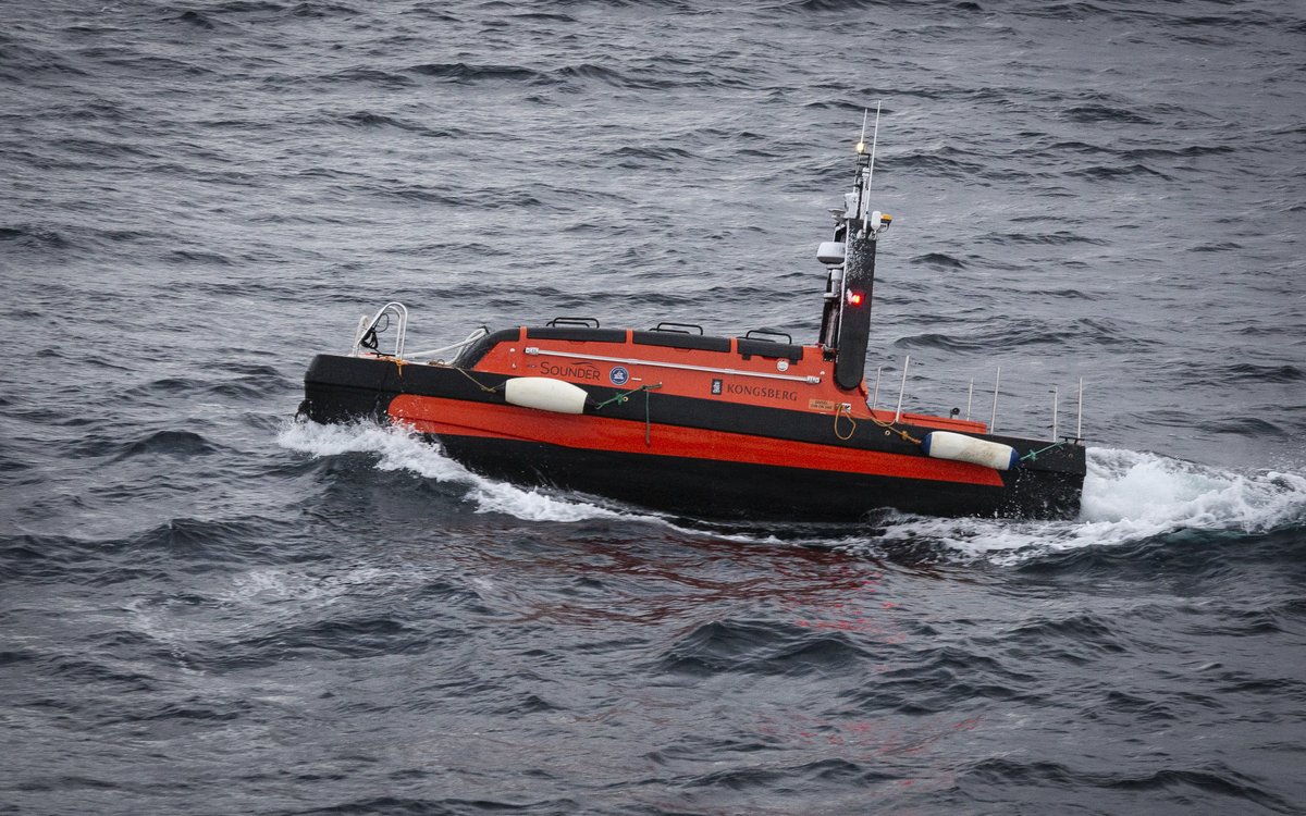 Kongsberg Discovery Sounder USV (ubemanna overflatefartøy) med navnet Frigg ute på havet.